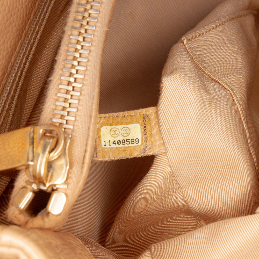 Pre-Loved Chanel Caviar Grand Shopping Tote - Picture 10 of 12